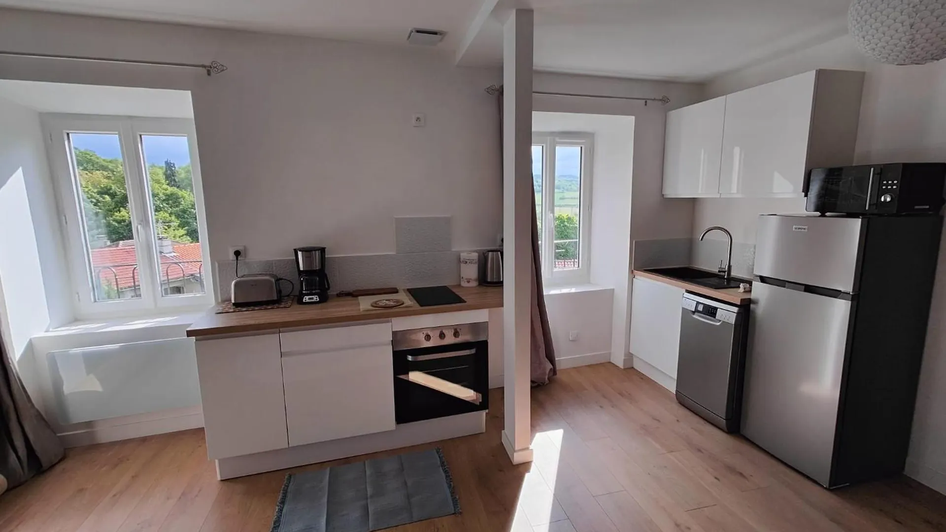 T2 Refait A Neuf, Calme Avec Vue Apartment Le Puy-en-Velay 0*,  France